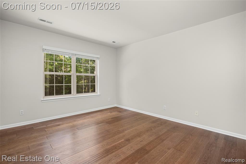 609 Village Lane, Milford, MI 48381 — Photo 21