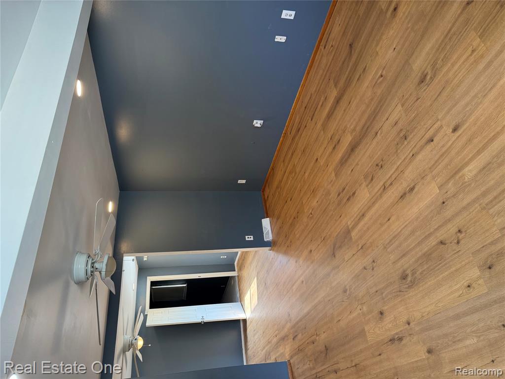 7035 Hudson Avenue, Warren, MI 48091 — Photo 5