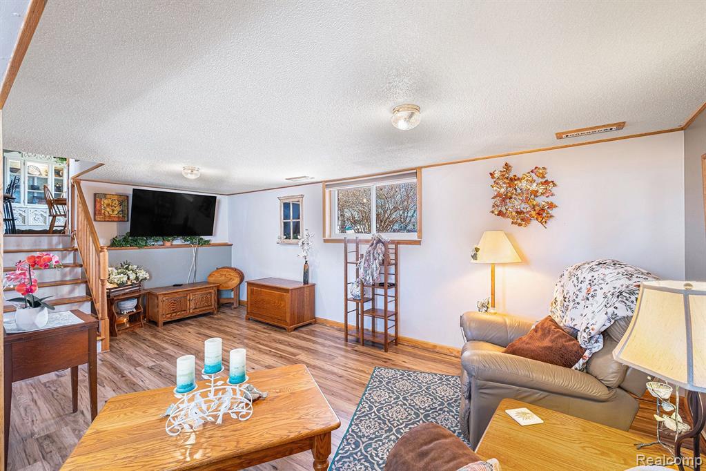 6063 E MAPLE Avenue, Grand Blanc, MI 48439 — Photo 15