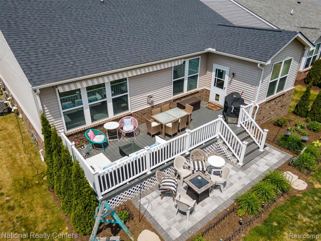 1233 Lark, Lake Orion, MI — Photo 35