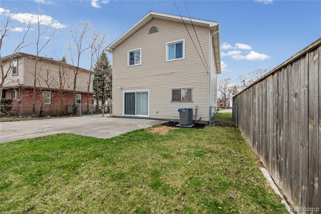 26734 Barrington Street, Madison Heights, MI 48071 — Photo 21