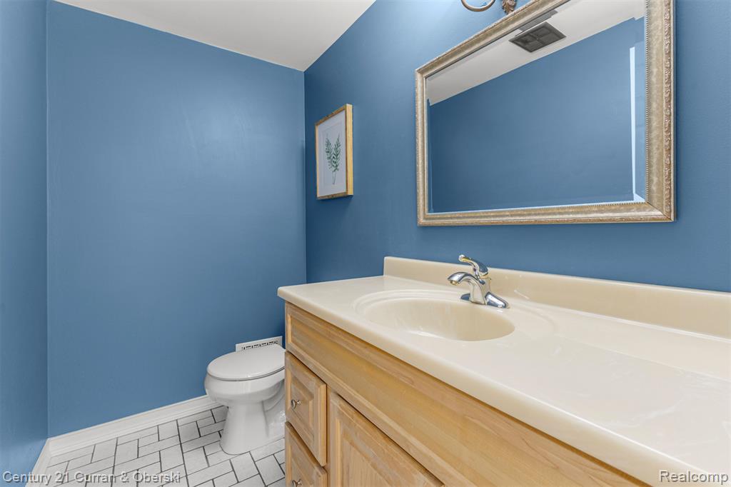 16685 Rudgate Street, Southgate, MI 48195 — Photo 21