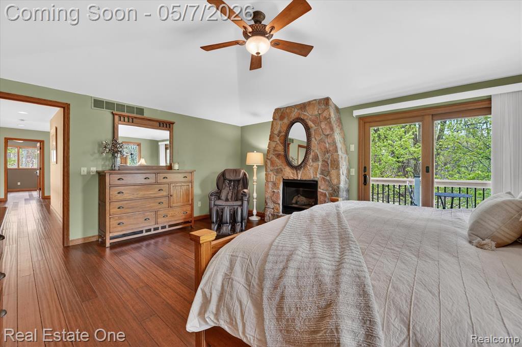 38967 Holsworth Court, Farmington, MI 48331 — Photo 27