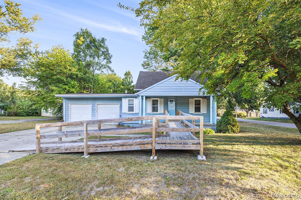 8123 Janis Street, Shelby Twp, MI 48317 — front exterior