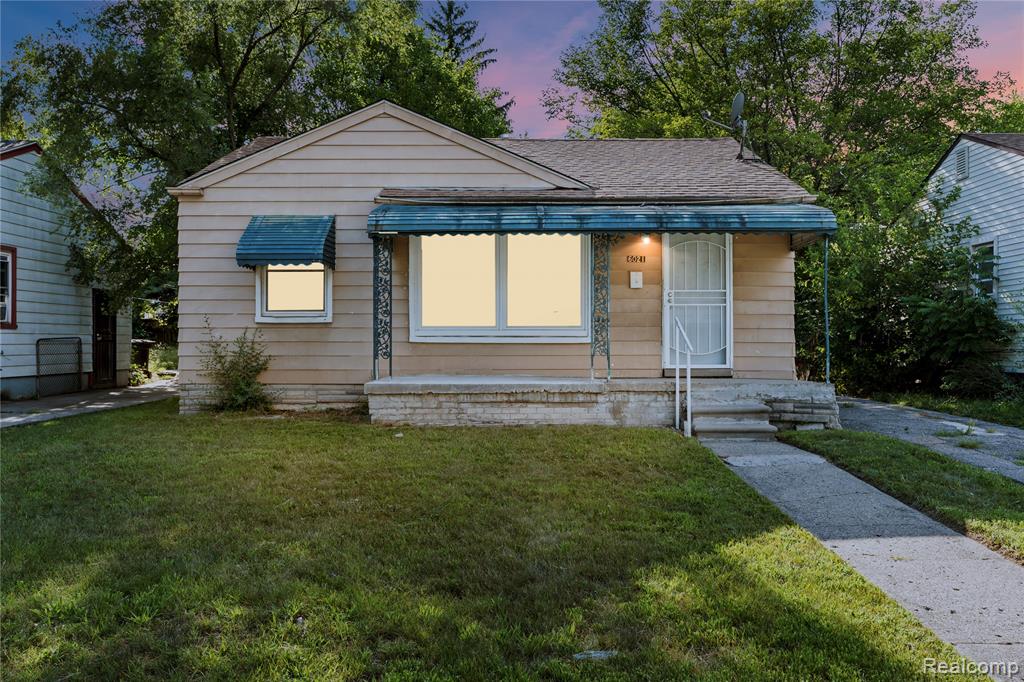 6021 Greenview Avenue, Detroit, MI 48228 — front exterior