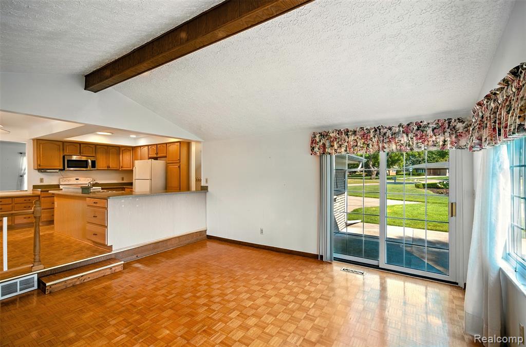 53626 Debra Drive, Shelby Twp, MI 48316 — Photo 17