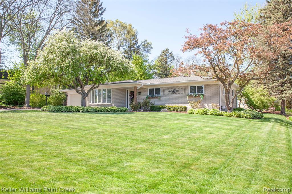 4621 REGENCY Drive, Shelby Twp, MI 48316 — Photo 2