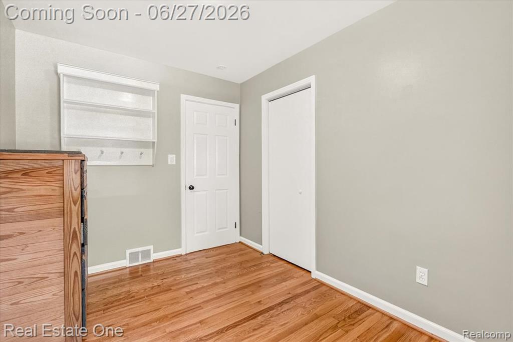 9900 Brookfield Street, Livonia, MI 48150 — Photo 26