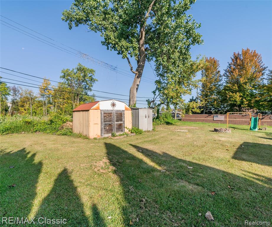 2185 Oakview Drive, Canton, MI 48187 — Photo 43