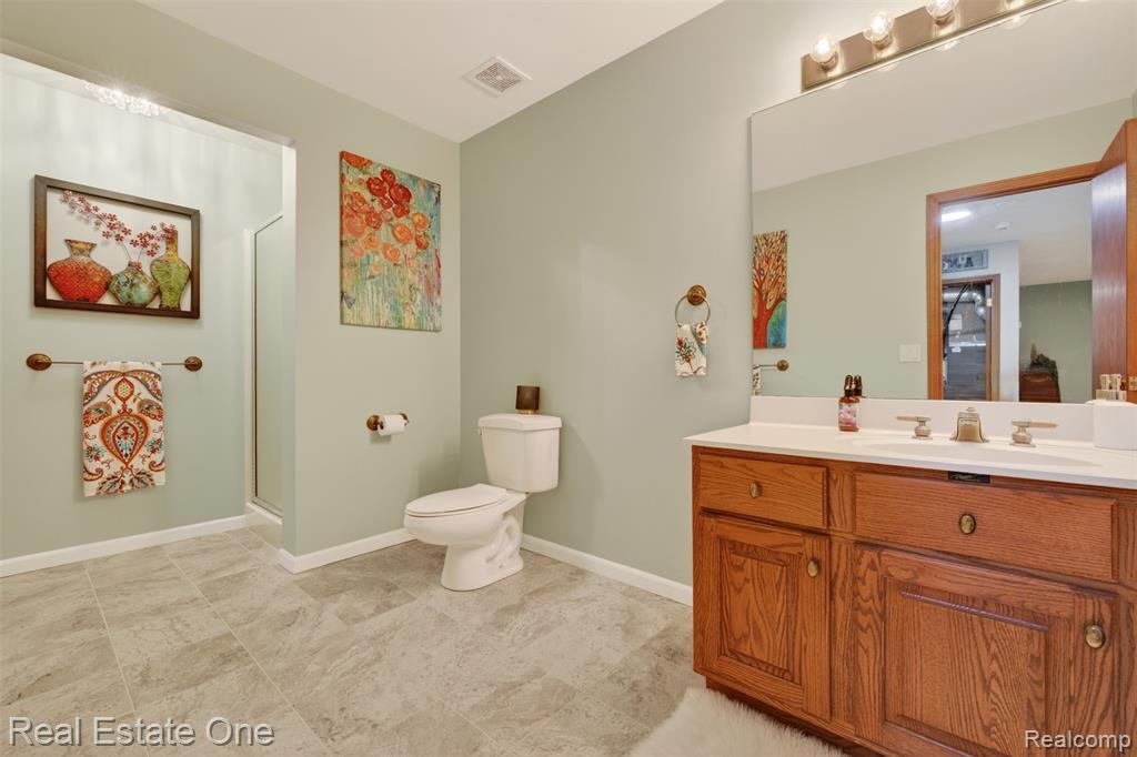 6586 Scenic Pines Court, 43, Clarkston, MI — Photo 45