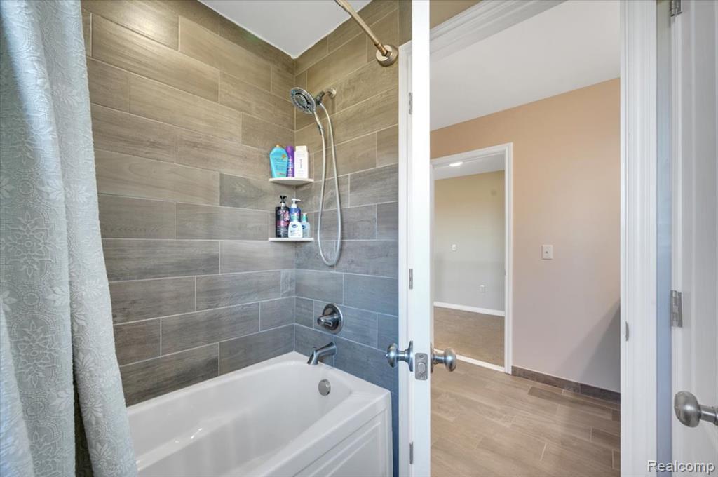 496 Overlook Drive, Oxford, MI 48371 — Photo 30