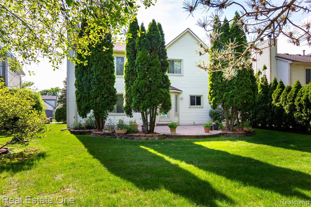 7062 Foxridge Drive, Canton, MI 48187 — Photo 45