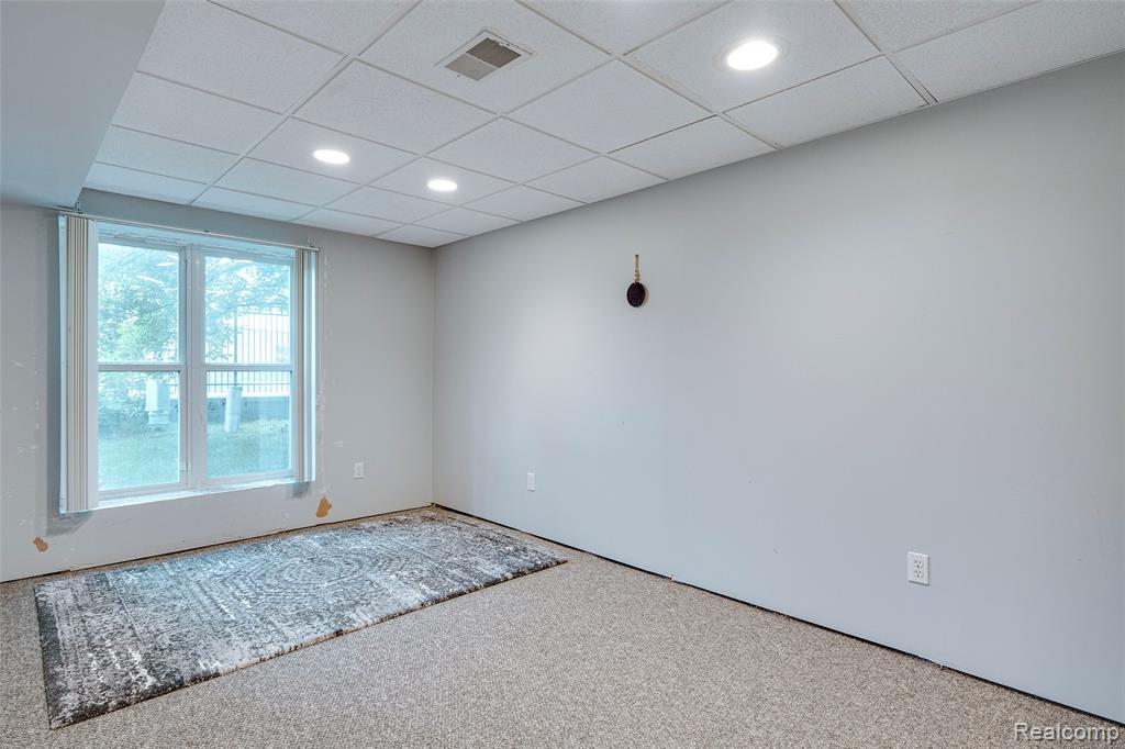 834 Natures Cove Court, Wixom, MI — Photo 26