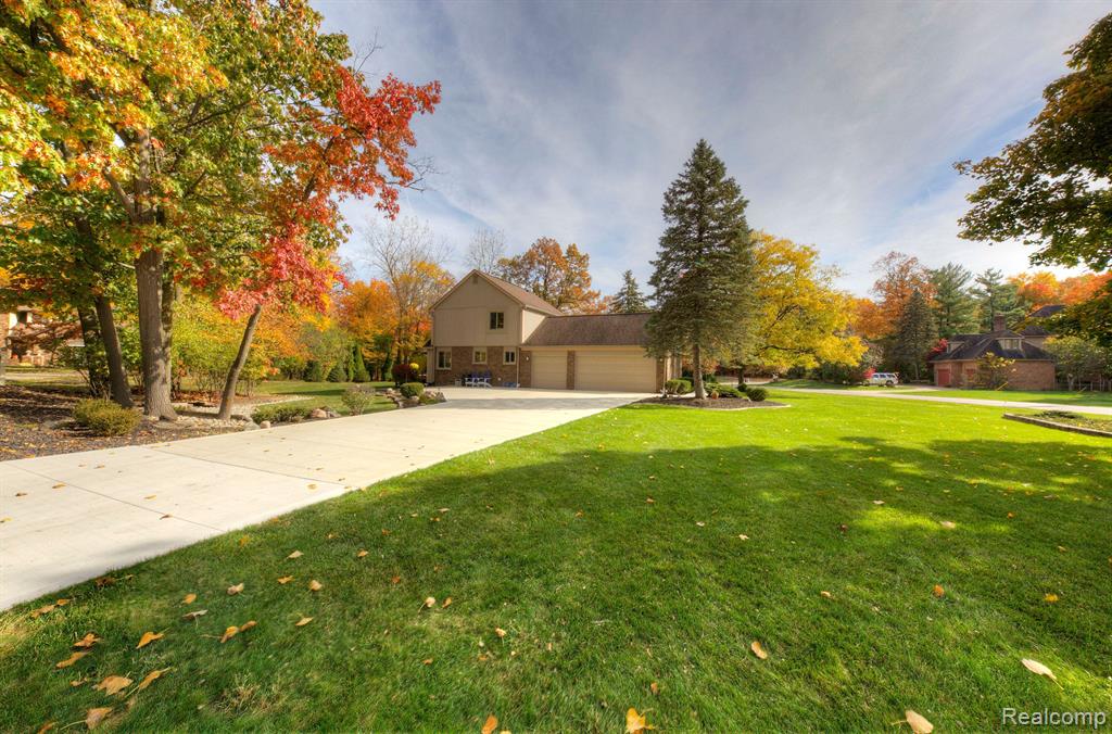 46821 ELMSMERE Drive, Northville, MI 48167 — Photo 69