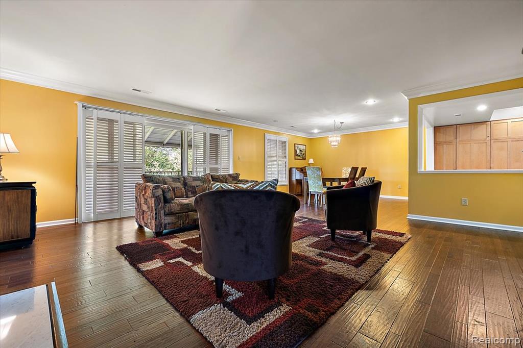 19710 W 13 Mile Road, 202, Beverly Hills, MI 48025 — Photo 16
