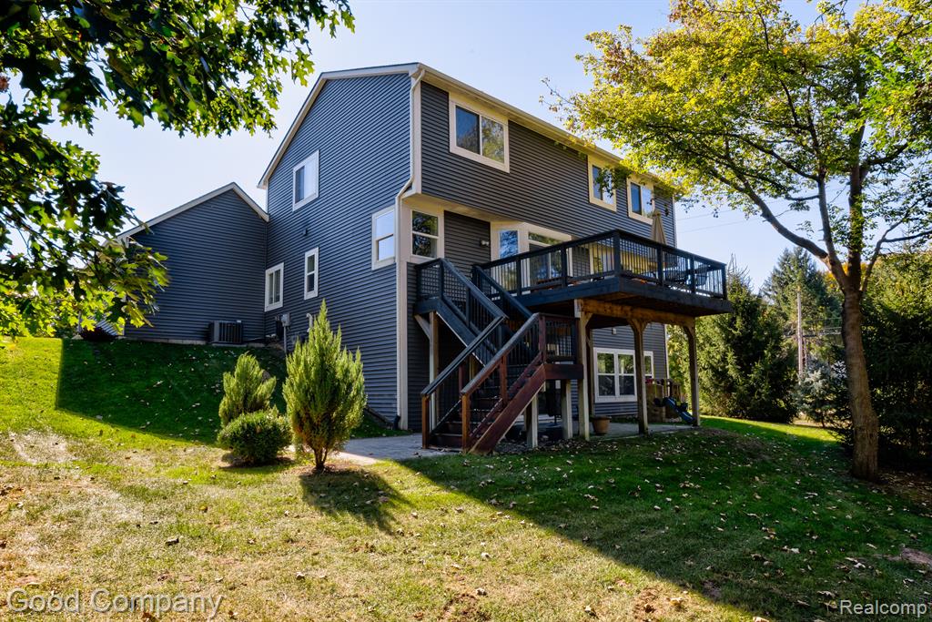 907 RIVERSTONE Court, Milford, MI 48381 — Photo 68