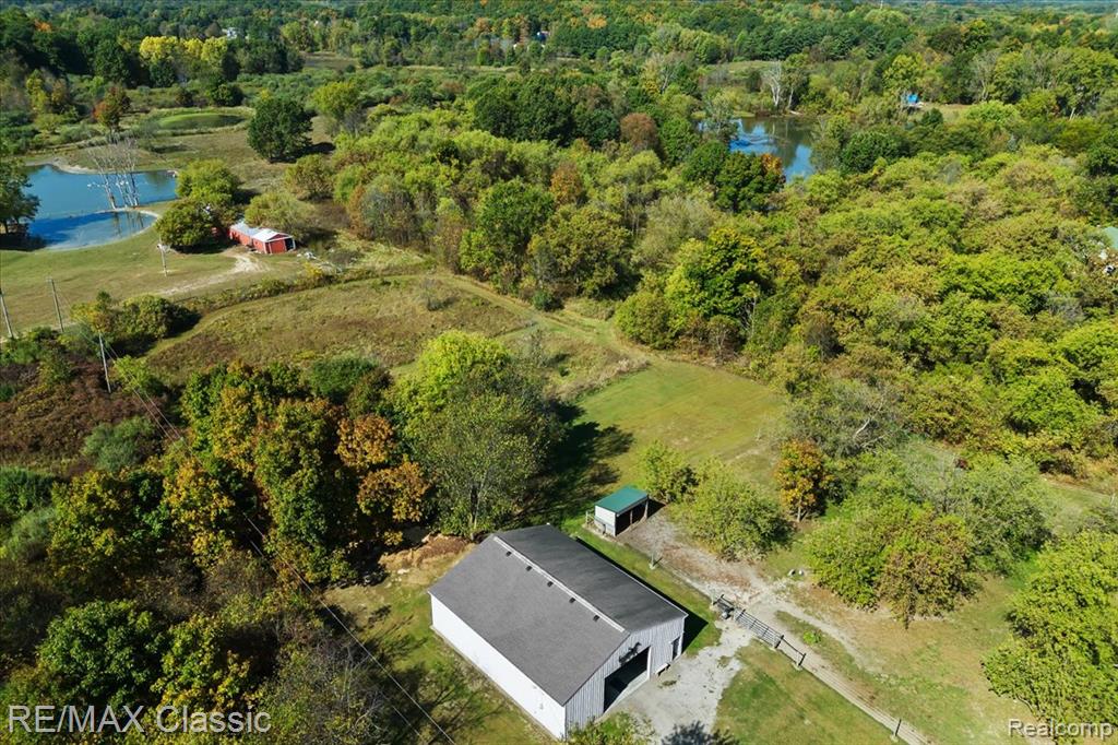 10979 Milford Road, Holly, MI 48442 — Photo 32