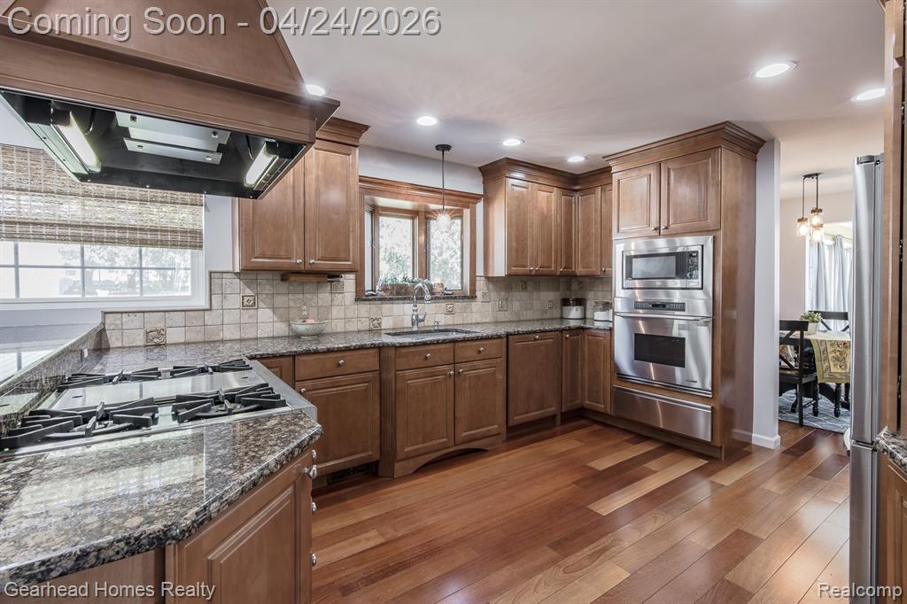 4040 Rollins Avenue, Waterford, MI 48329 — Photo 12