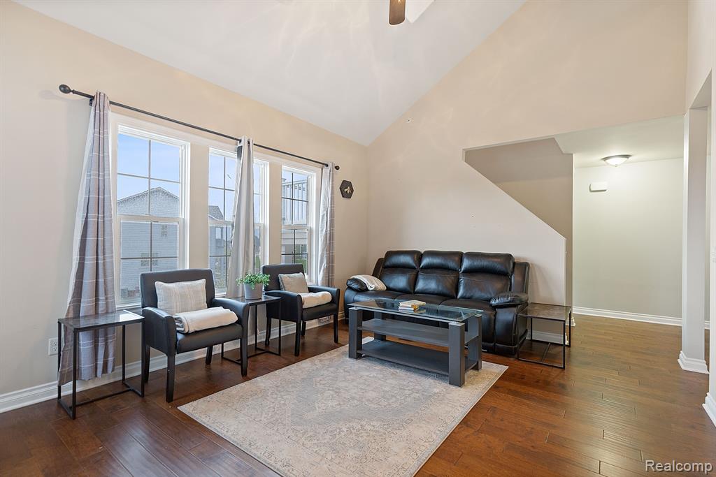 53743 CHAMPLAIN Street, Macomb, MI 48042 — Photo 5
