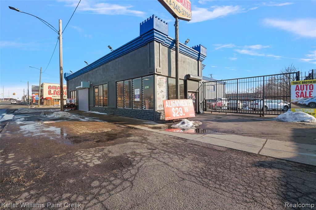 10311 W 8 Mile Road, Detroit, MI 48221 — Photo 11