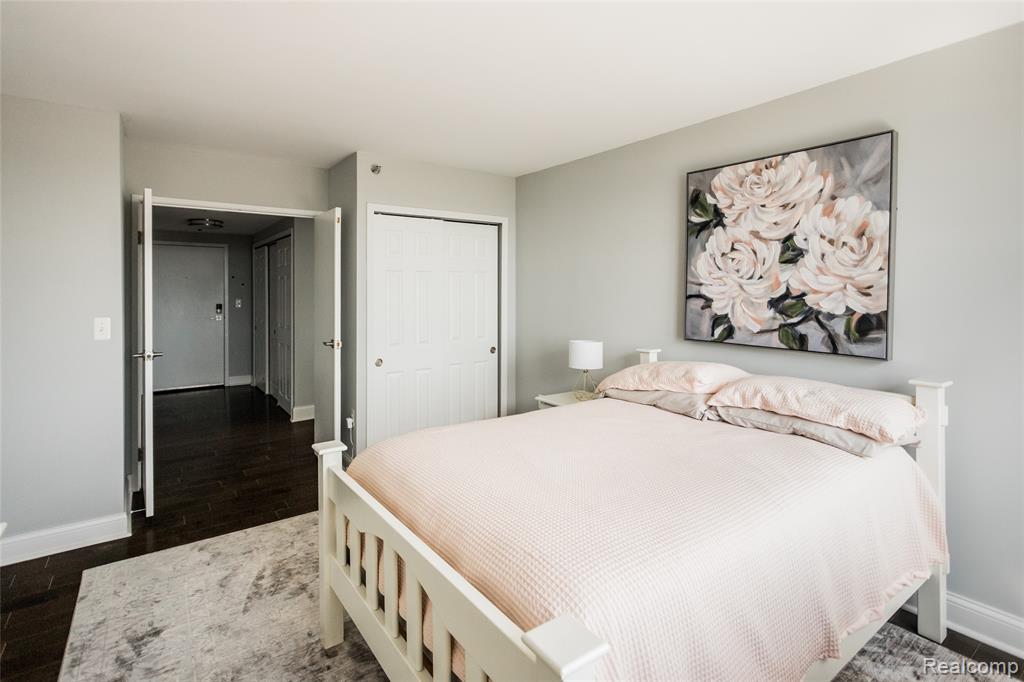 250 E Harbortown Drive, 1304, Detroit, MI 48207 — Photo 20