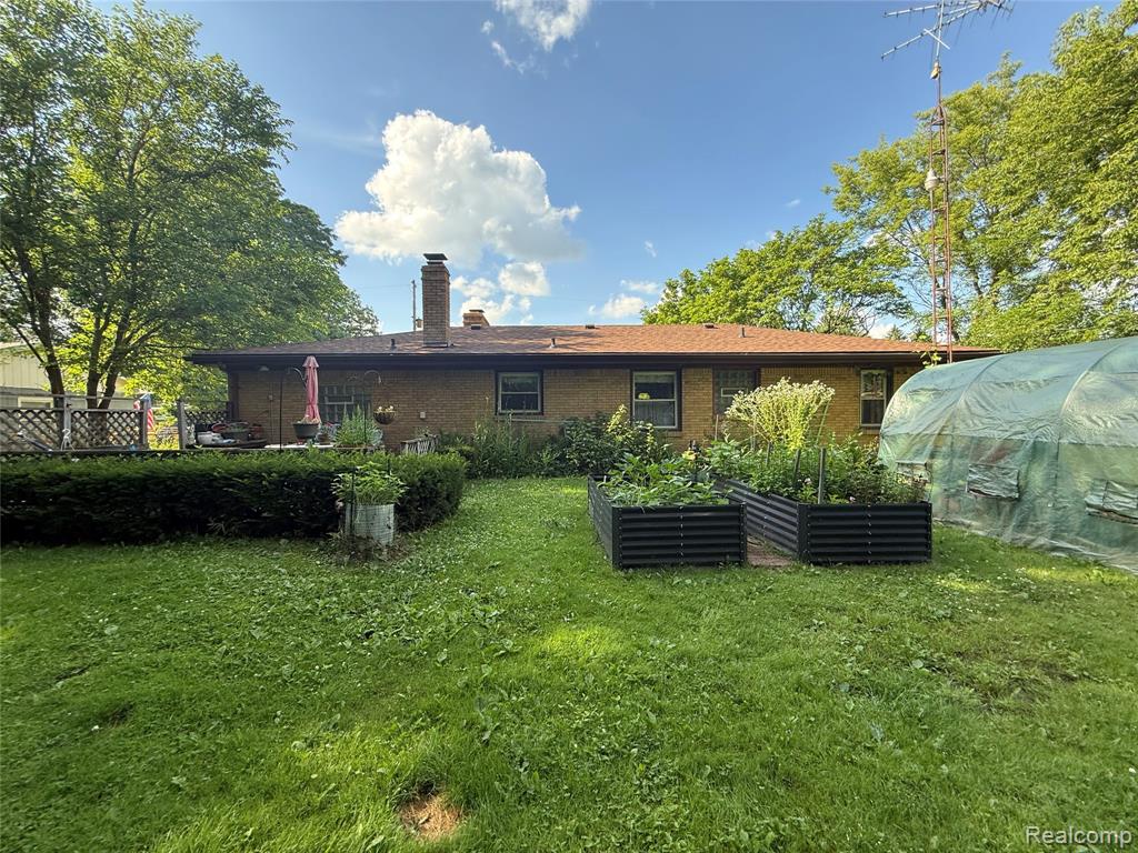 4204 Weston Drive, Burton, MI 48509 — Photo 23