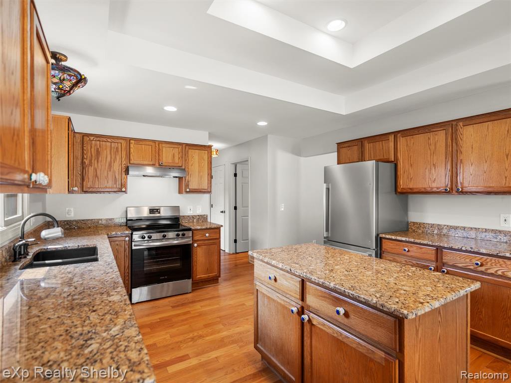 54256 Oconee Drive, Macomb, MI 48042 — Photo 12