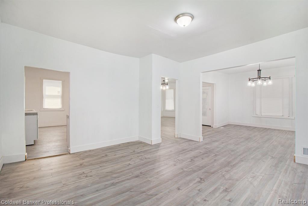 605 Calvert Street, Detroit, MI 48202 — Photo 8