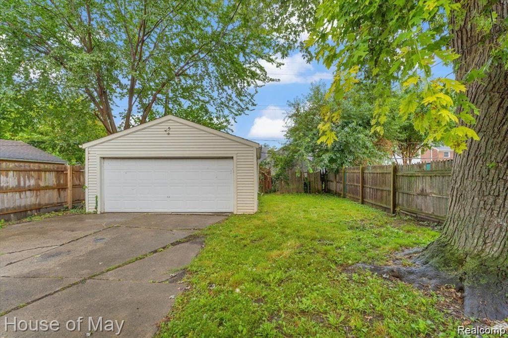 4702 YORKSHIRE Road, Detroit, MI 48224 — Photo 11