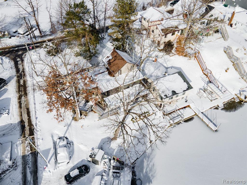 653 CENTRAL Drive, Lake Orion, MI 48362 — Photo 44