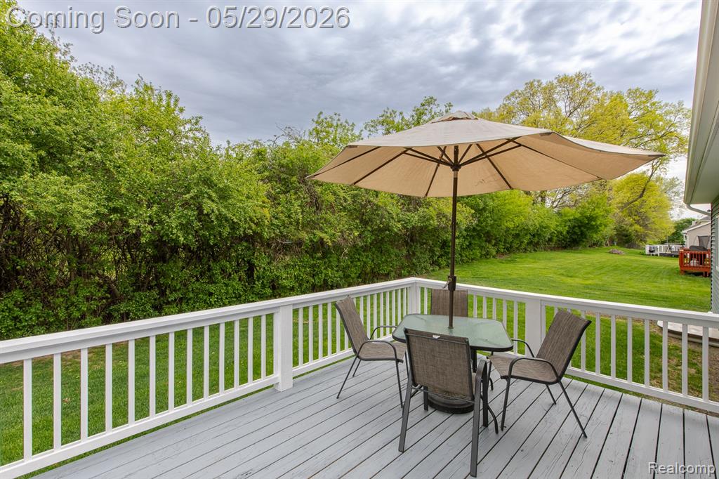 2740 Diane Marie Court, Waterford, MI 48329 — Photo 46