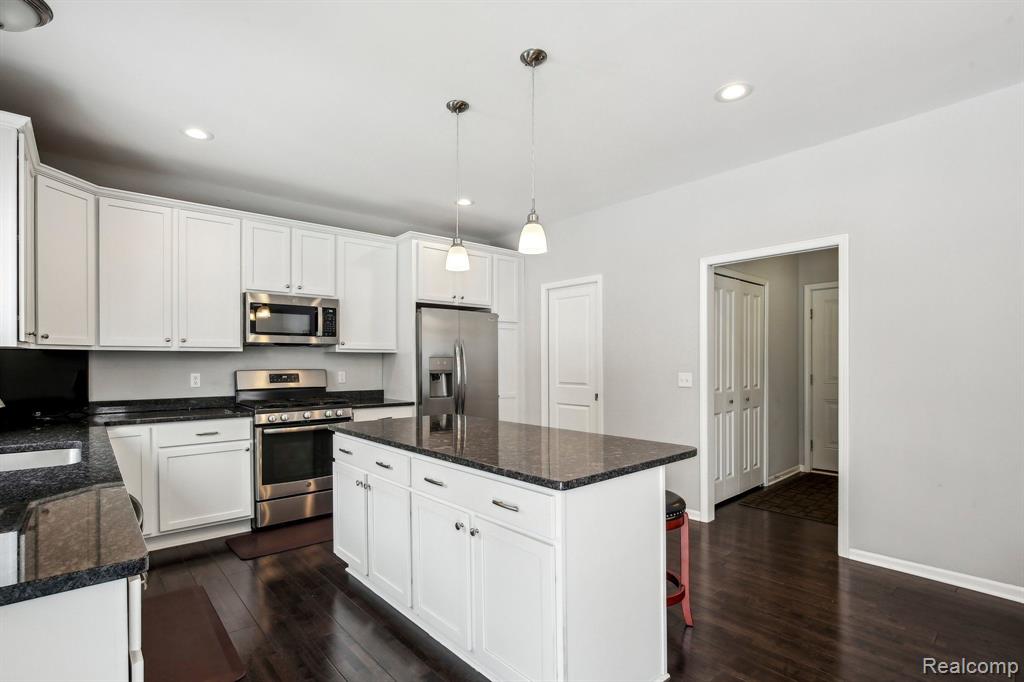 945 RIVER ROCK Drive, Holly, MI 48442 — Photo 5