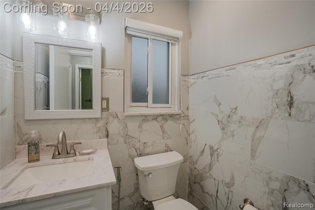 7117 N Evangeline Street, Dearborn Heights, MI 48127 — Photo 31