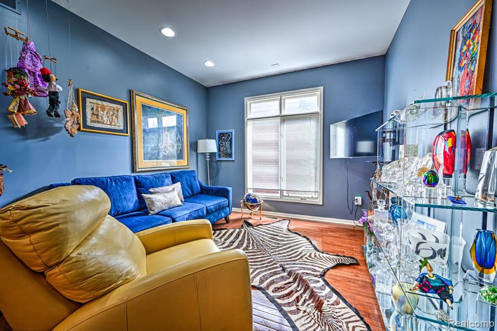 5591 Pembrooke Crossing, West Bloomfield, MI — Photo 36