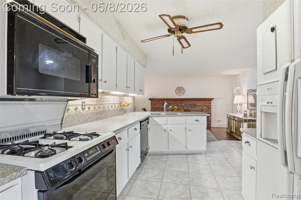44088 Yorkshire Drive, Canton, MI 48187 — Photo 9