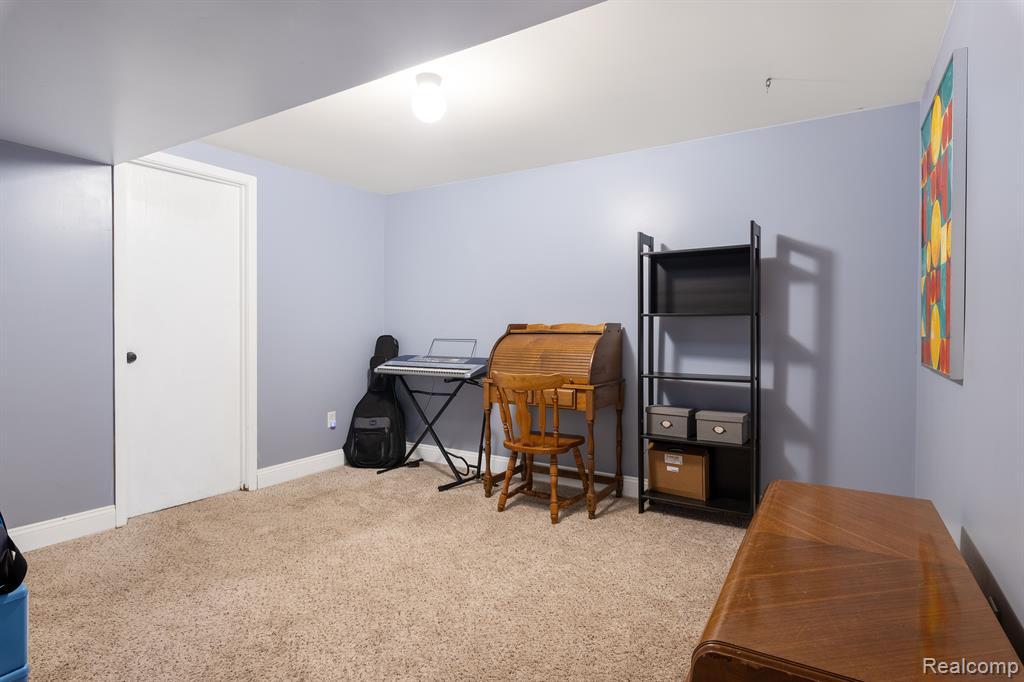 400 CLARENDON Street, Ann Arbor, MI 48103 — Photo 22
