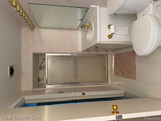 5135 Iron Gate Road, Bloomfield Hills, MI 48304 — Photo 17