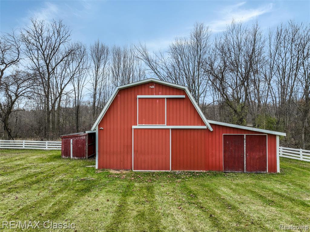 8173 Earhart Road, South Lyon, MI 48178 — Photo 77