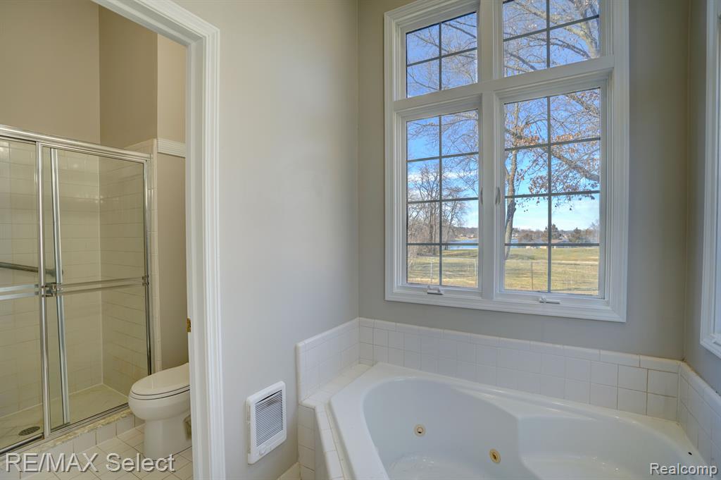 4014 PINE RIDGE, Fenton, MI 48430 — Photo 34