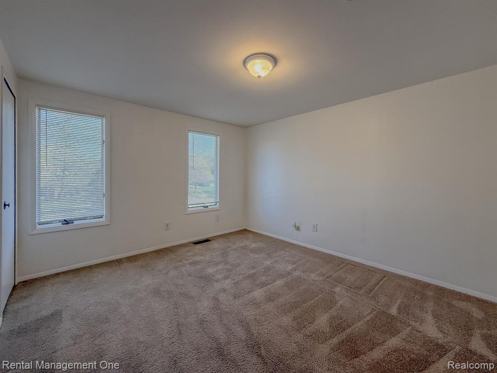 5326 FALMOUTH Drive, Troy, MI 48085 — Photo 18