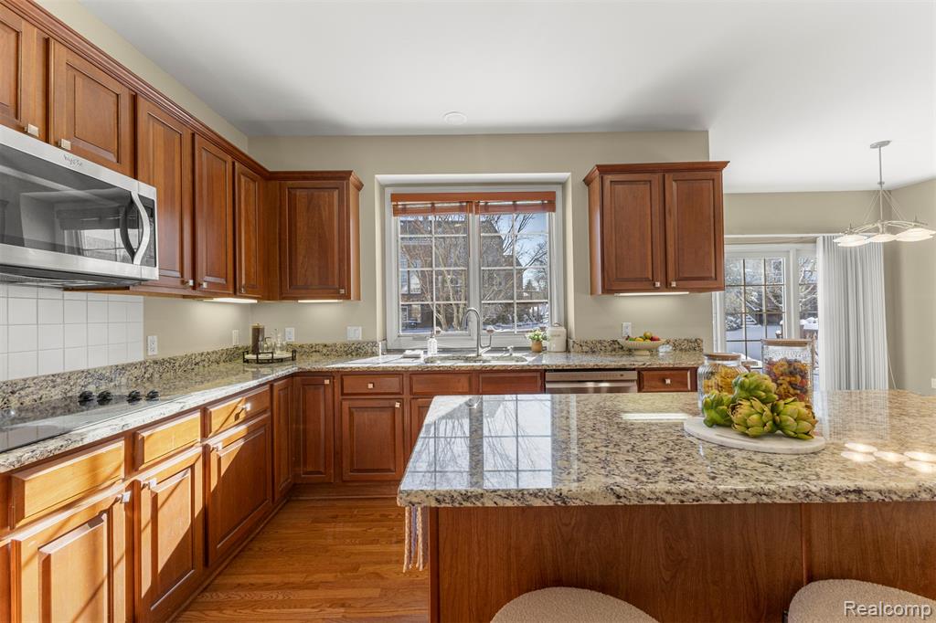 44570 White Pine Circle W, Northville, MI 48168 — Photo 16