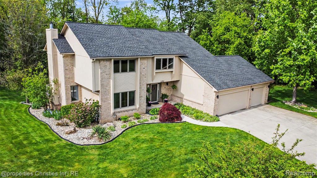252 Granada Drive, White Lake, MI — Photo 2