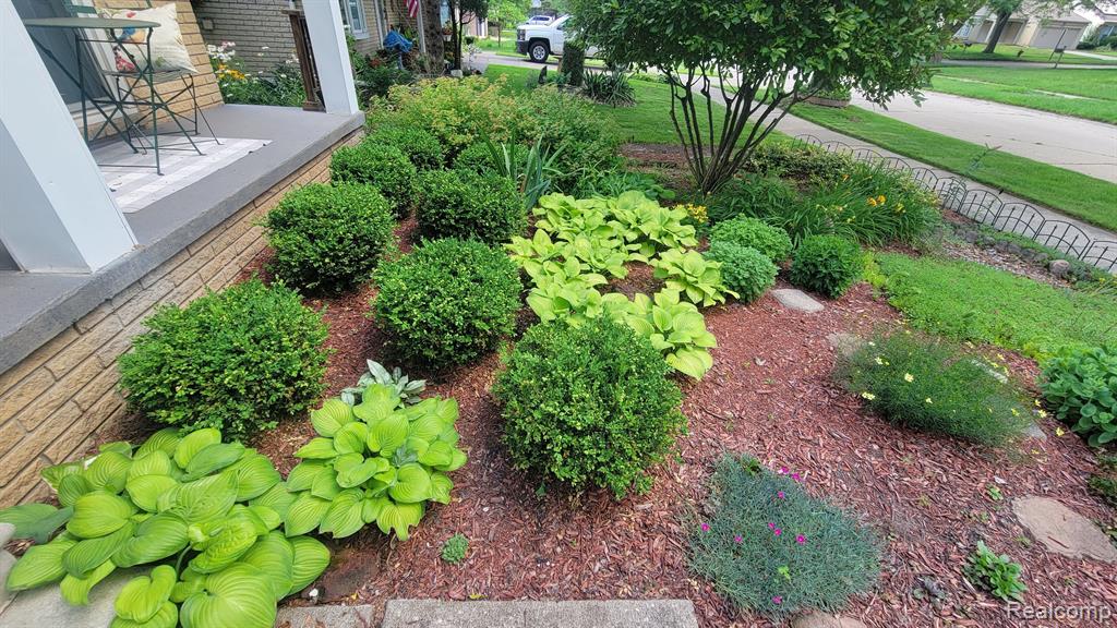 800 GEORGETOWN Street, Canton, MI 48188 — Photo 2