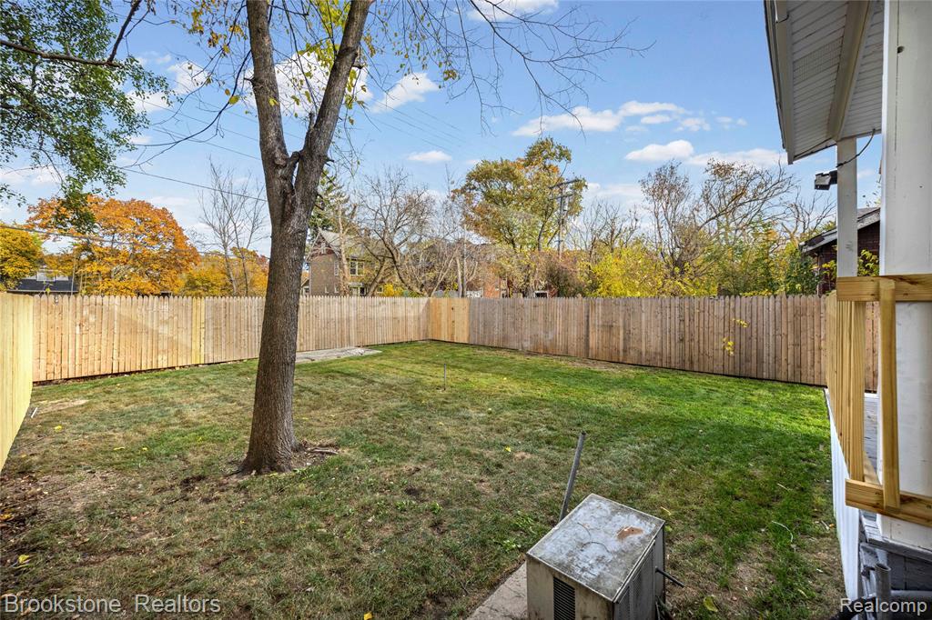 4888 Maxwell Street, Detroit, MI 48214 — Photo 40