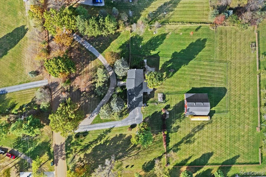1570 Thayer Road, Ortonville, MI 48462 — Photo 41