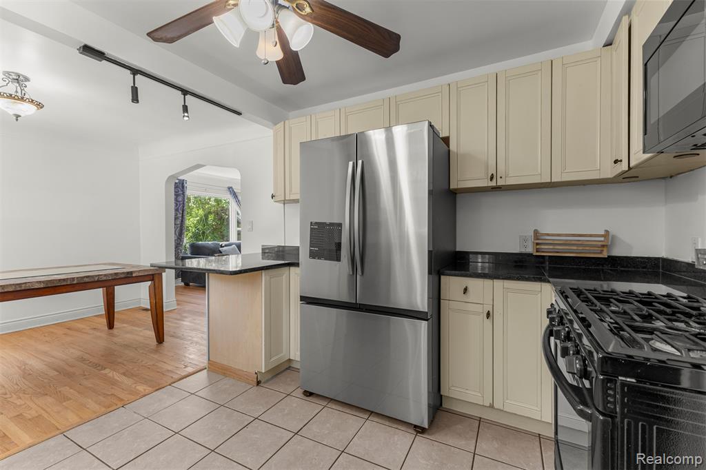 450 N Denwood Street, Dearborn, MI 48128 — Photo 12