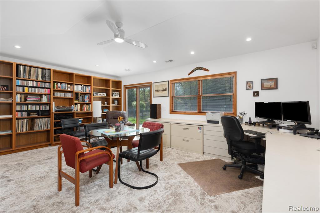 12959 Talbot Lane, Huntington Woods, MI — Photo 19