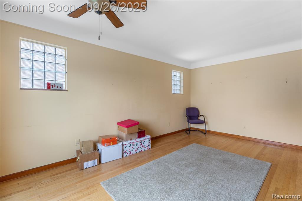 7290 Helen, Center Line, MI 48015 — Photo 4