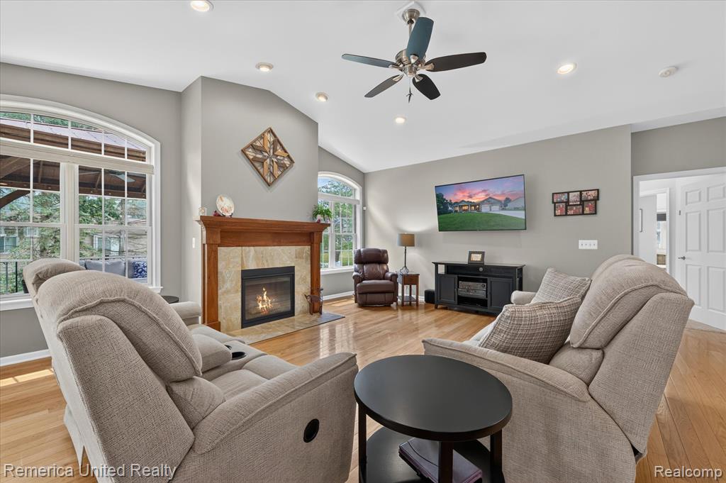 6169 Bay Court, Waterford, MI 48327 — Photo 13