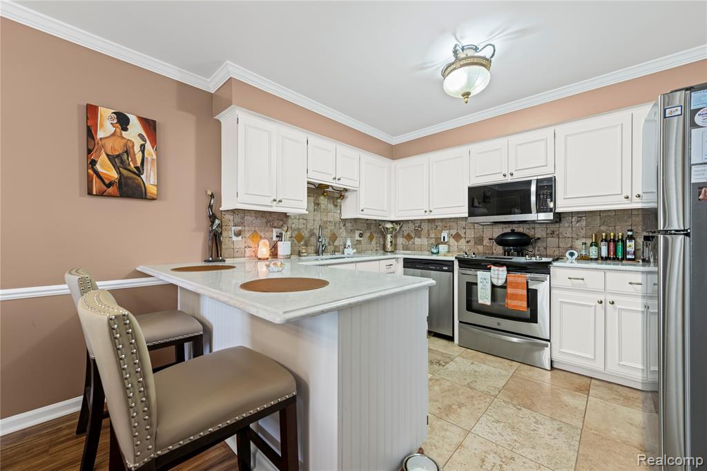 806 Country Club Drive, Saint Clair Shores, MI 48082 — Photo 5